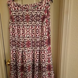 Danny&Nicolee (1X) midi dress. Short sleeve, pockets, and back zipper.